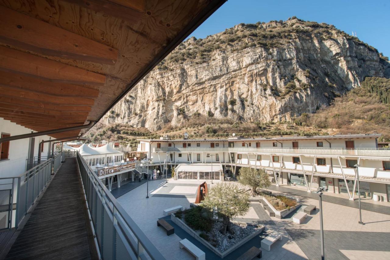 Apartamento Bertoldi Terme Sul Garda - Matthew Torbole Sul Garda Exterior foto